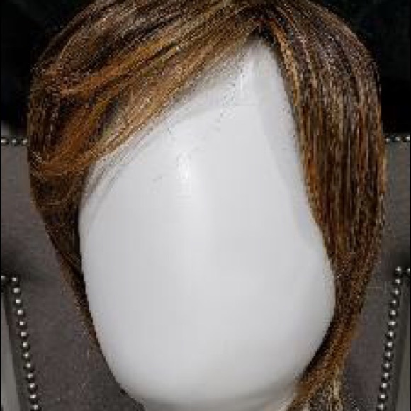 Hairdo wispy cut synthetic wig - Picture 2 of 5